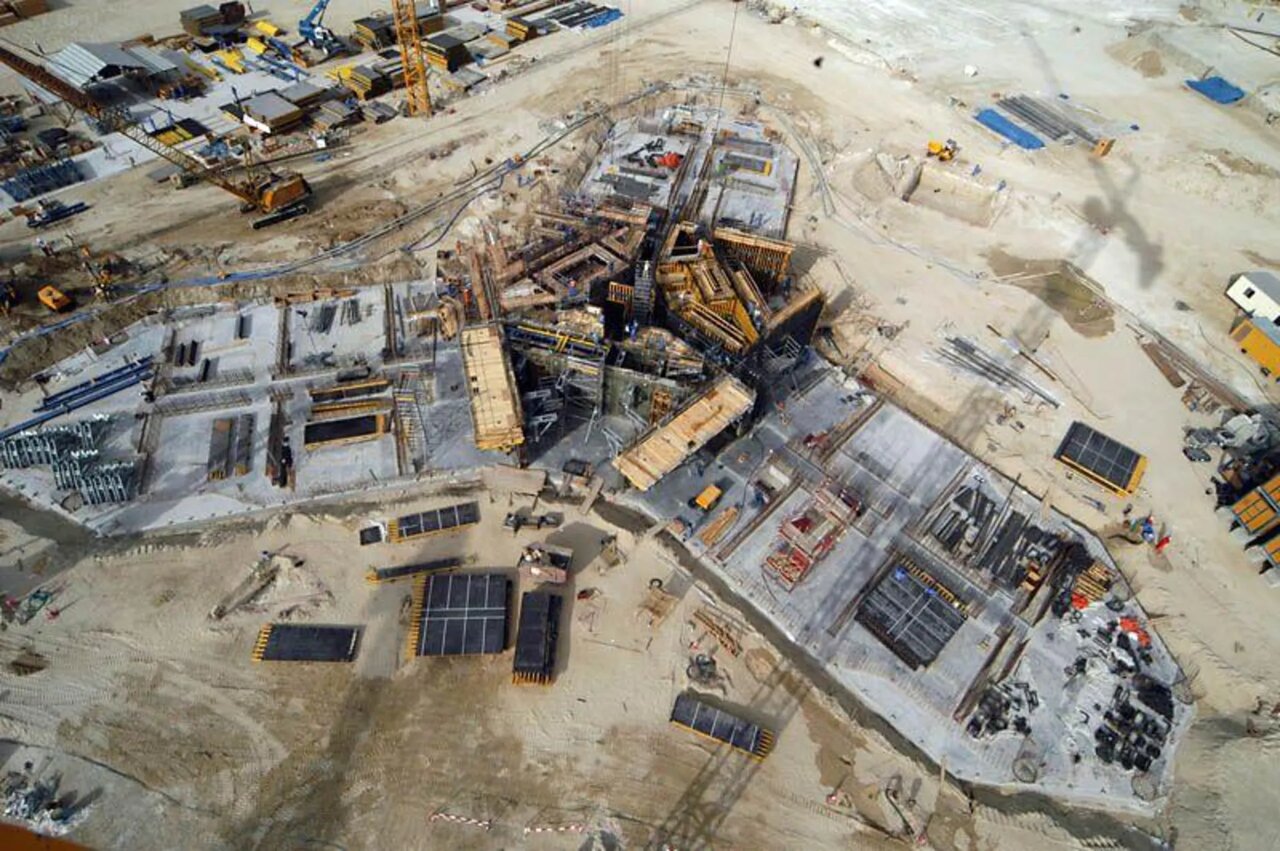 پایهریزی برج خلیفه