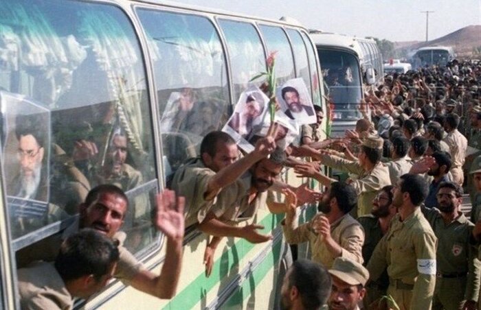 بازگشت با افتخار؛ حماسه مردان آزاده