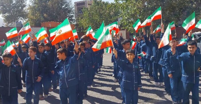 سنگر مشترک" خانه و مدرسه"؛ رمز تربیت نسل آگاه و مقابله با نفوذ بیگانه