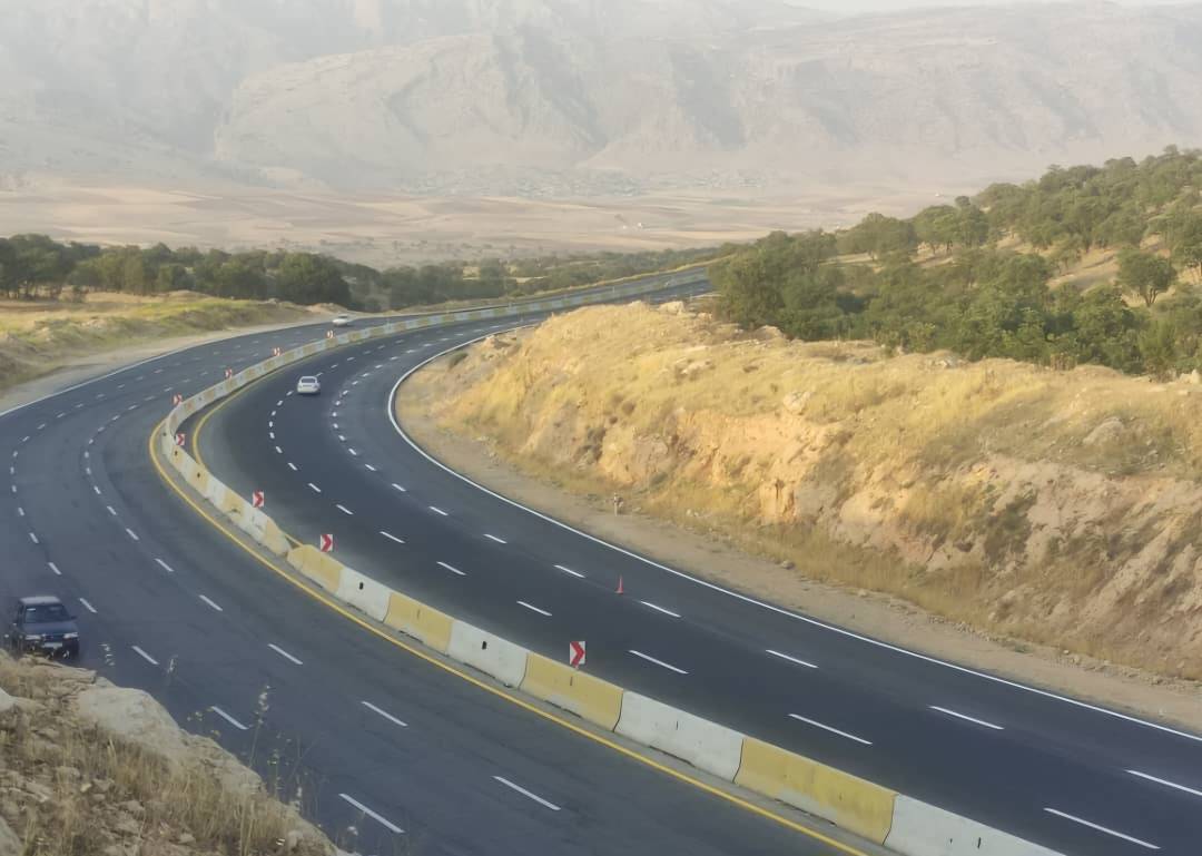 خط‌کشی ۳ هزار و ۵۰۰ کیلومتر از راه‌های استان