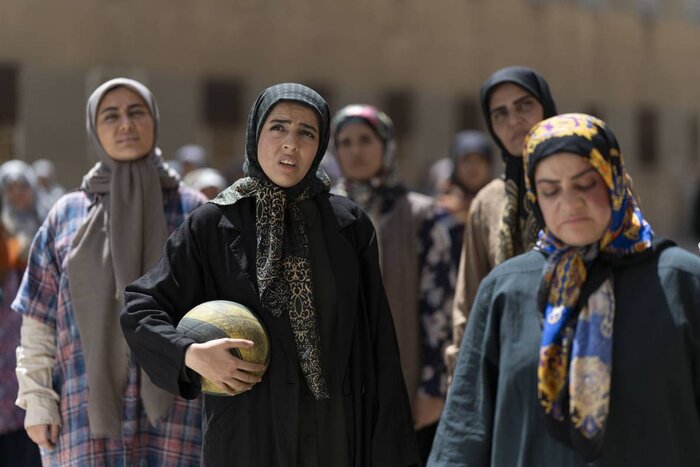 تصویربرداری سریال ۲ نیمه ماه در محل سابق زندان رجایی شهر کرج