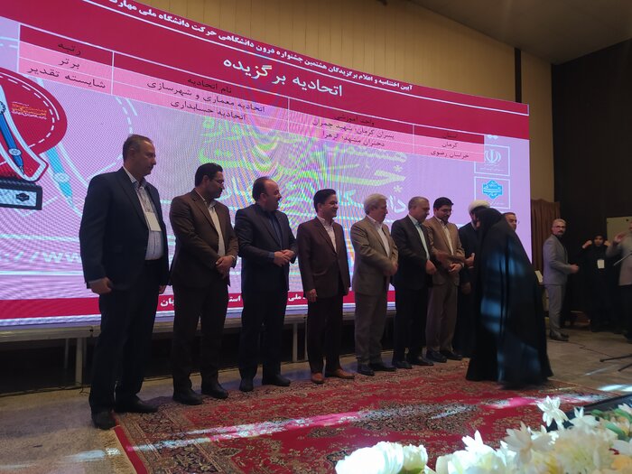 استاندار مرکزی: تنوع صنعتی استان نیازمند نیروی متخصص است