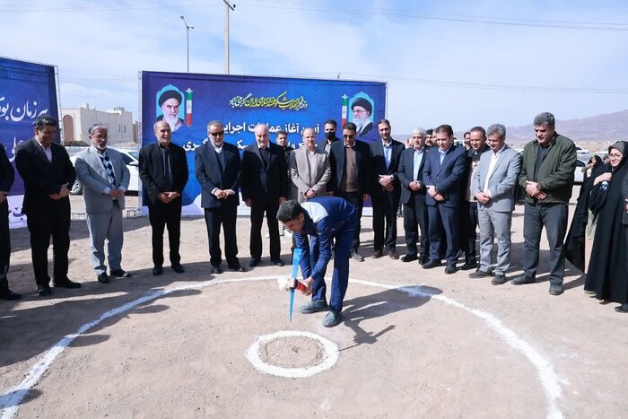 نیروگاه خورشیدی چهار مگاواتی در خوسف به بهره‌برداری رسید