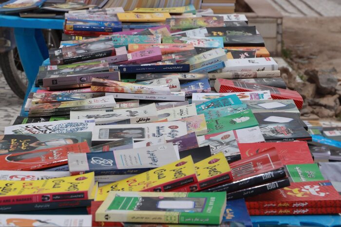 ناشر اردبیلی: شرایط اقتصادی عامل کاهش تیراژ کتاب‌ها است