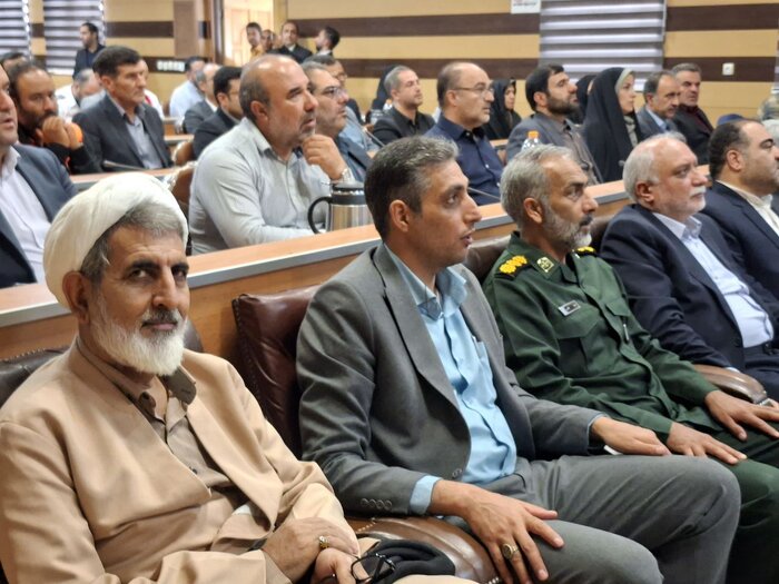 استاندار سمنان: طرح‌های هادی روستاهای گرمسار با رفع موانع تعیین تکلیف شود