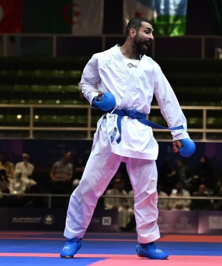 گردن آویز نقره برای ملی پوش پرافتخار استان گردن آویز نقره برای ملی پوش پرافتخار استان