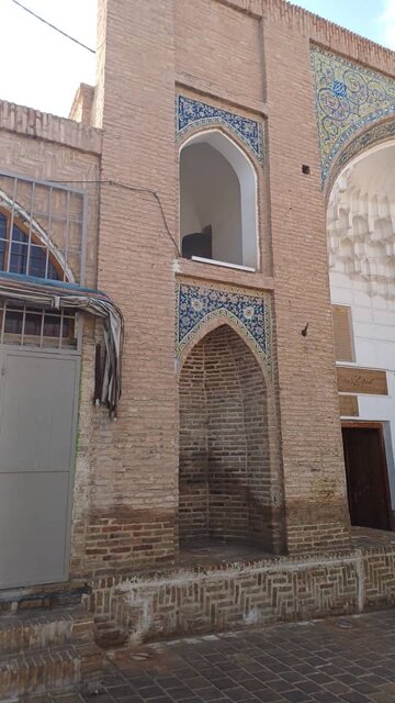 نفوذ رطوبت به دو اثر شاخص سمنان