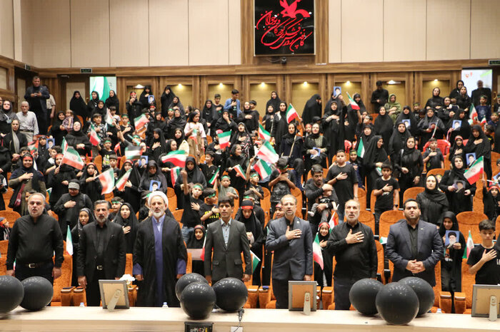 علم‌داری کودکان نینوایی در سمنان