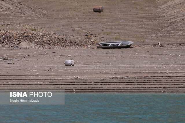 بارگذاری بی‌پایان جمعیت در شهری بی‌رمق