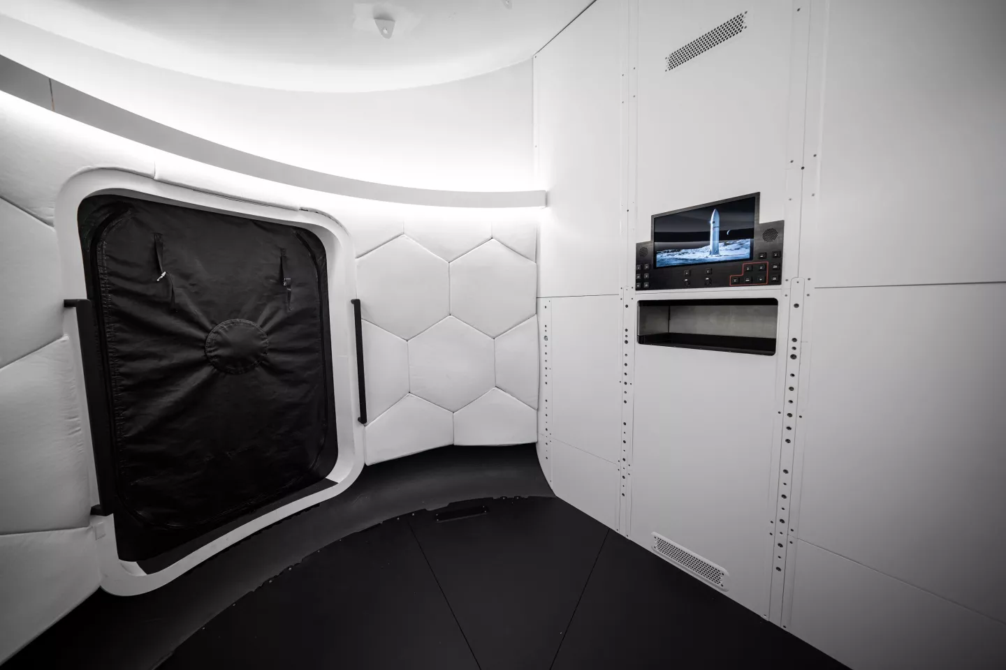 رونمایی «اسپیس‌ایکس» از یک فرودگر ساده‌تر برای تسریع بازگشت به ماه